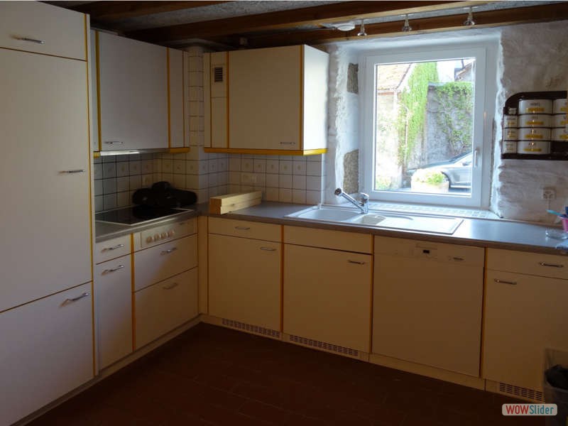 Cuisine agence 16 m2, rez, sol carrelage